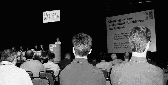 Maggie Redshaw delivering her presentation, Congress, June 2003