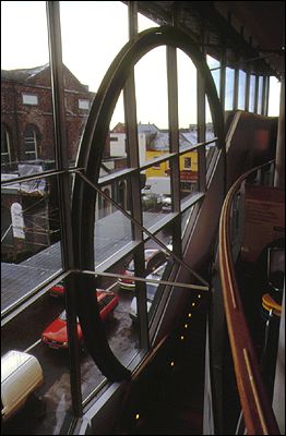 Fabrication of steel rings, Over Easy, Richard Wilson 1998. The Arc, Stockton-on-Tees. Photo: Richard Wilson