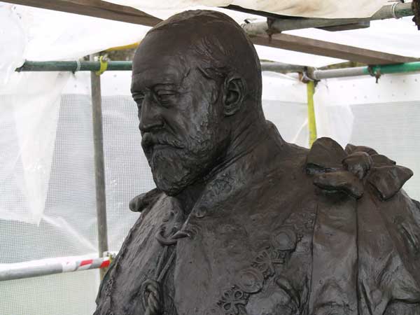 Edward VII, John Cassidy, 1905, bronze, two-times life size, during steam<br>cleaning by Manchester City Council. Photo: Manchester City Council