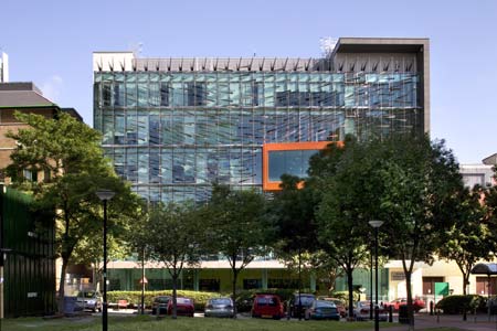 The facade of The Richard Desmond Children’s Eye Centre at Moorfields Hospital, London, 2007. Photo: Morley von Sternberg.