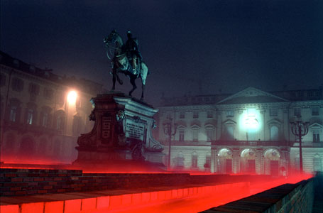 ’Fontane Luminose’ (Fountains of Light), 6 metal tanks, hot water, coloured light, by Jan Vercruysse, 2002. Piazza Bodoni, Turin (Luci d’Artista). Photo: Giorgio Sottile