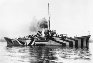 HMS KILDWICK in dazzle camouflage. Photograph by Surgeon Oscar Parkes.